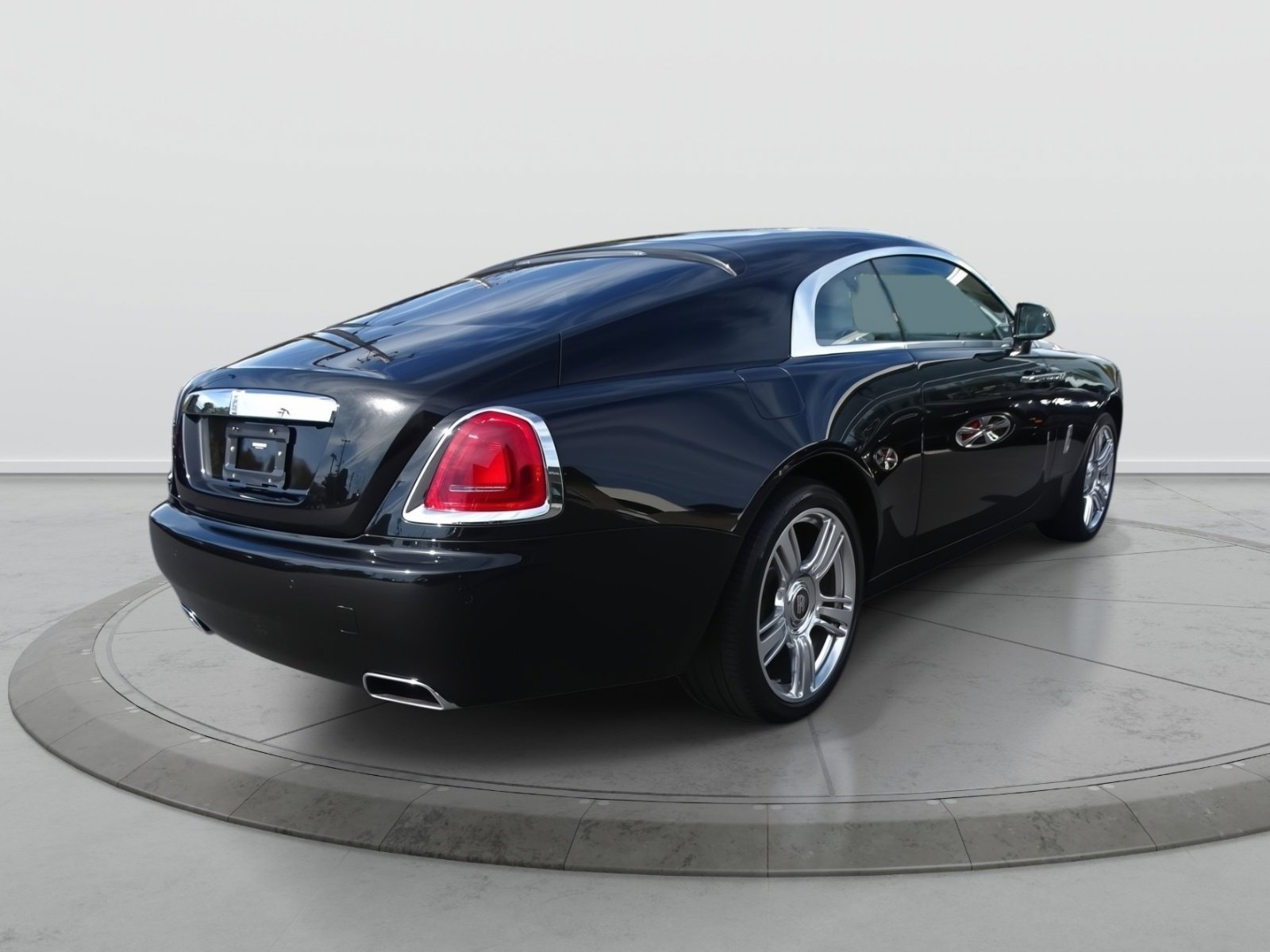Used 2015 Rolls-Royce Wraith RWD image 6