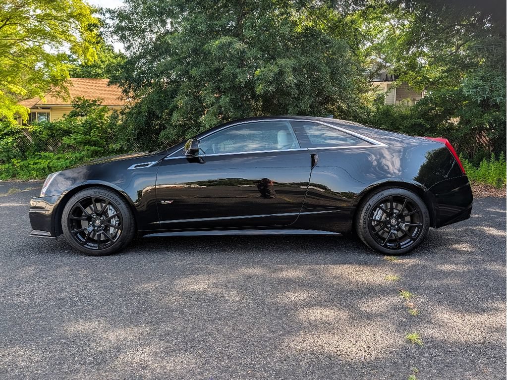 Used 2014 Cadillac CTS V w/ Wood Trim Package RWD image 9