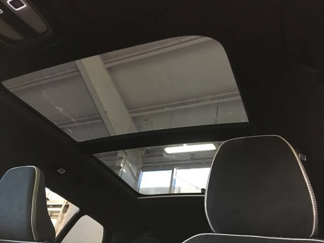 New 2024 Volvo XC40 Recharge Plus w/ Protection Package Premier RWD image 24