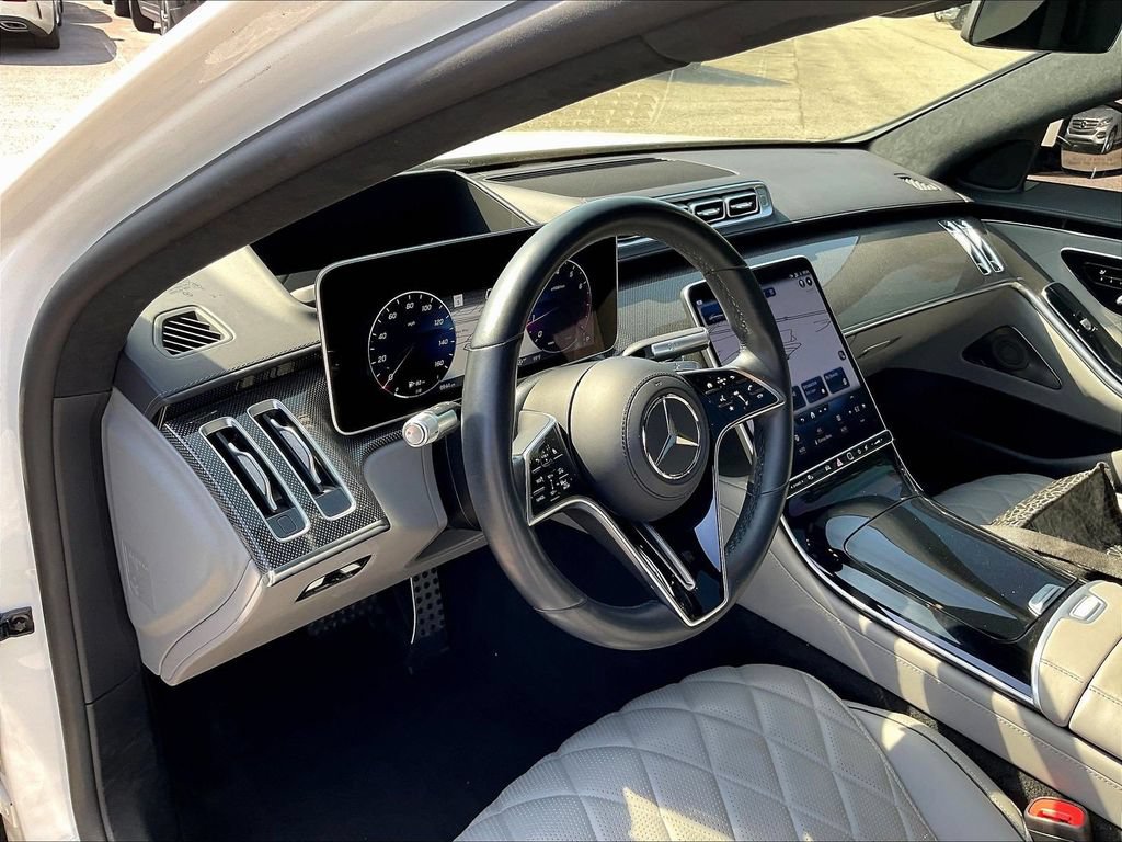 Used 2023 Mercedes-Benz S 580 4MATIC Sedan image 4