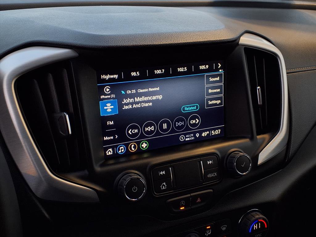 Used 2024 GMC Terrain SLT image 18