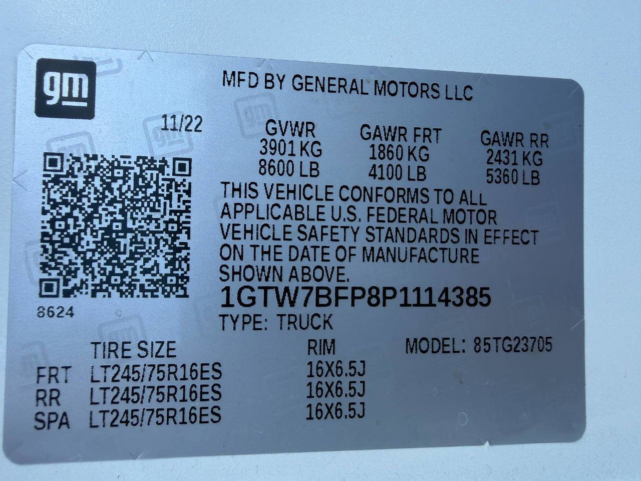 Used 2023 GMC Savana 2500 Extended w/ Driver Convenience Package RWD image 41