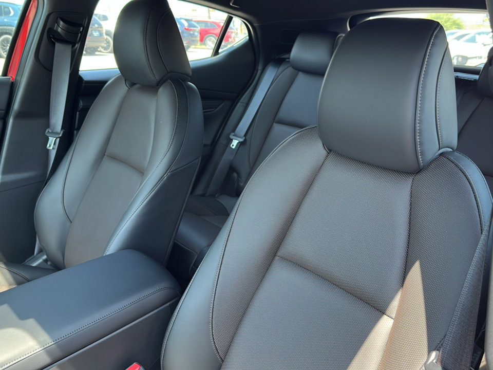 New 2025 MAZDA MAZDA3 Hatchback w/Premium Plus Pkg image 11