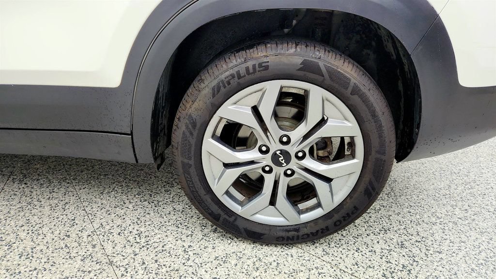 Used 2024 Kia Seltos S AWD/4WD image 26
