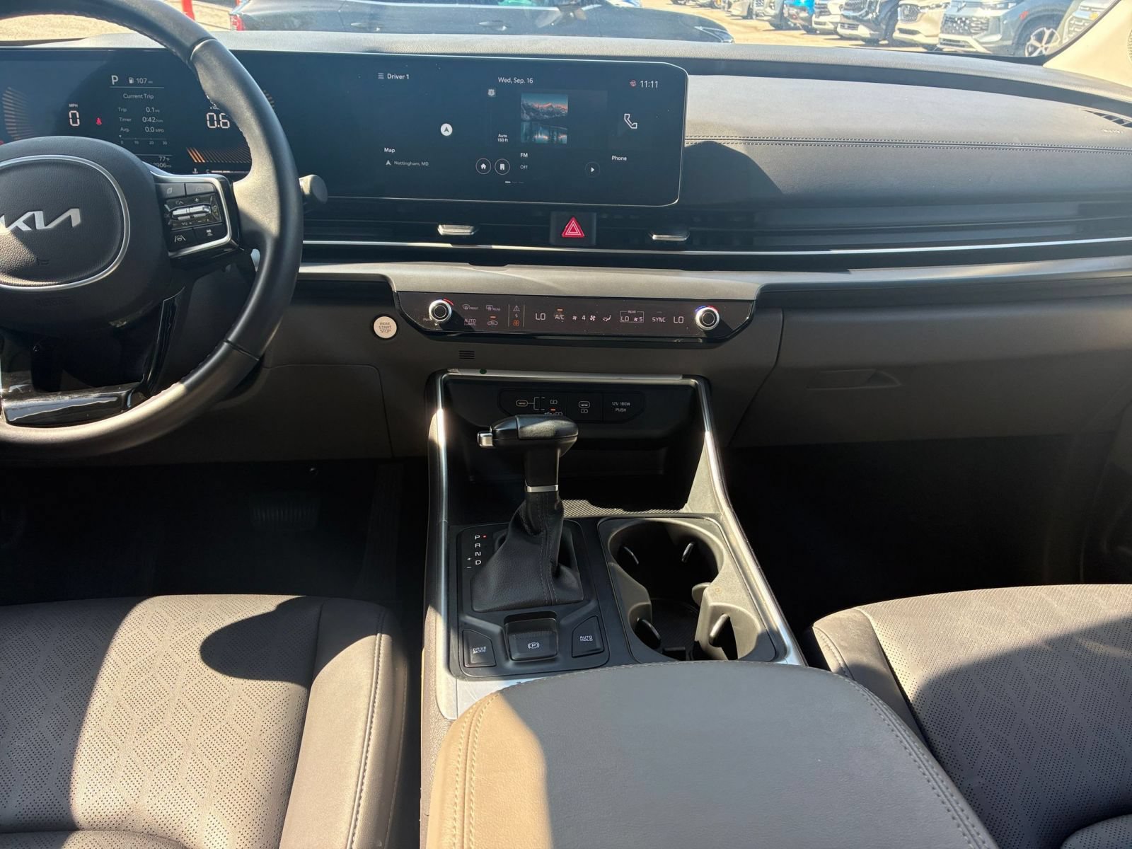 Used 2026 Kia Carnival FWD image 16