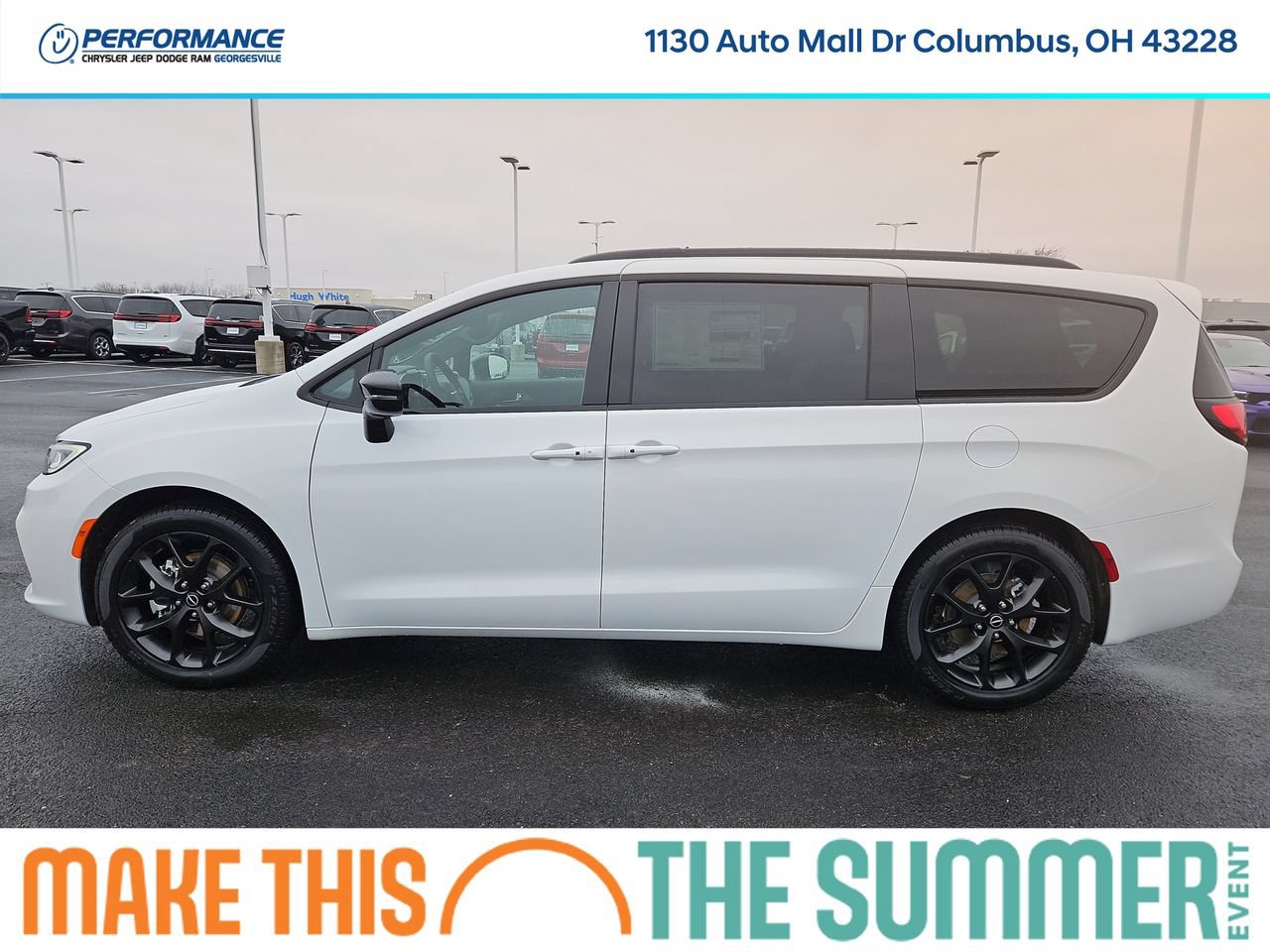 New 2026 Chrysler Pacifica Select w/ S Appearance Package FWD image 4