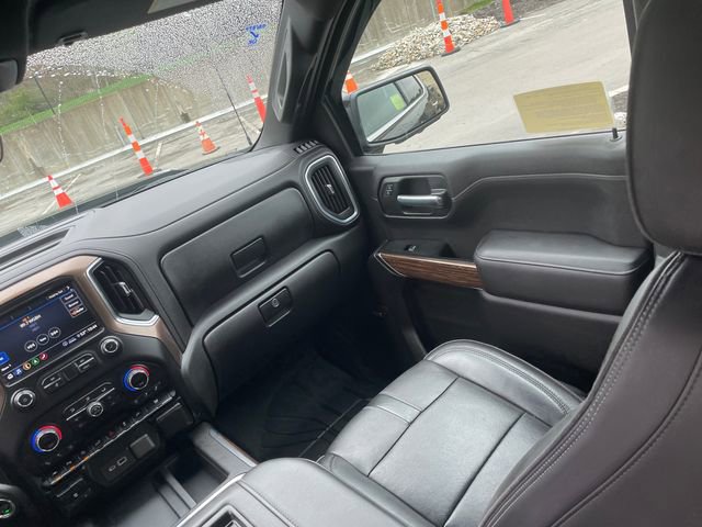 Used 2020 Chevrolet Silverado 1500 High Country w/ Technology Package image 24
