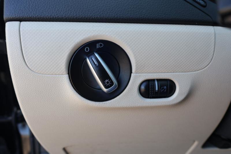 Used 2012 Volkswagen Jetta SE image 16