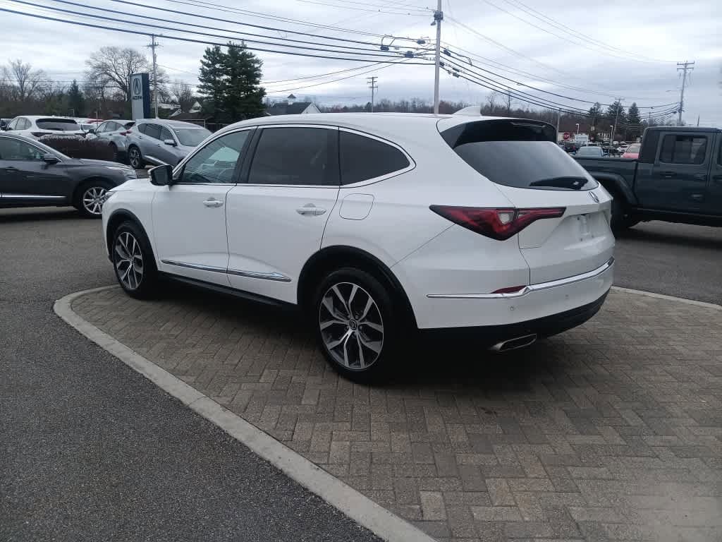 Used 2023 Acura MDX SH-AWD w/ Technology Package image 4