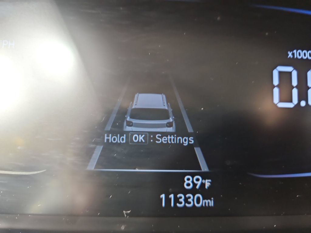 Certified 2025 Hyundai Venue SEL FWD image 18