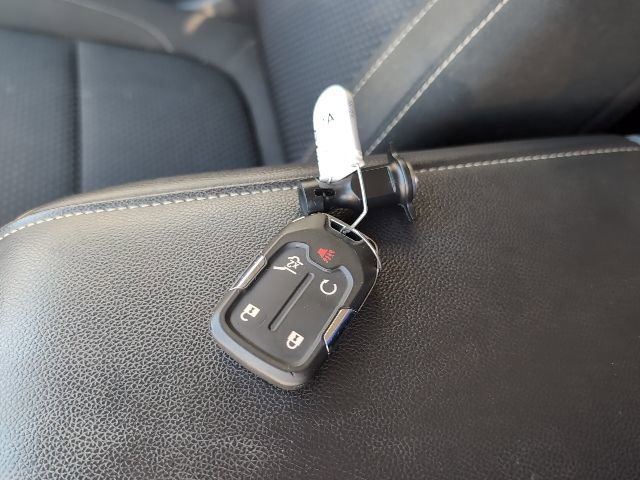 Used 2023 GMC Acadia SLE w/ Driver Convenience Package image 30