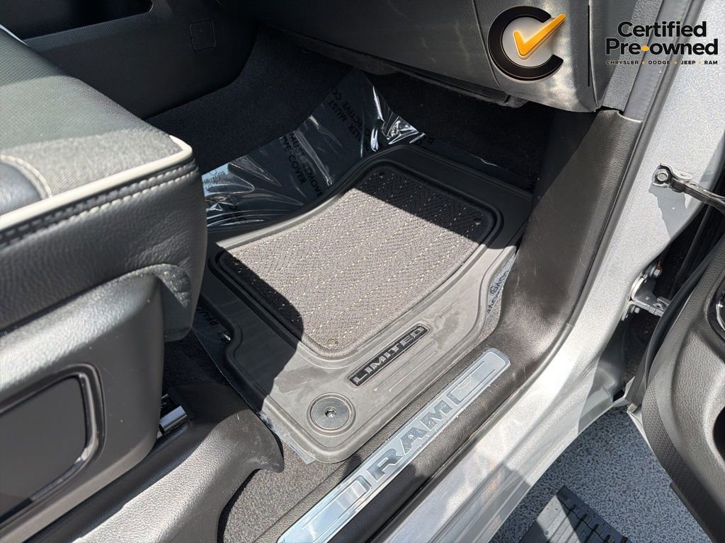Used 2025 RAM 1500 Limited AWD/4WD image 57