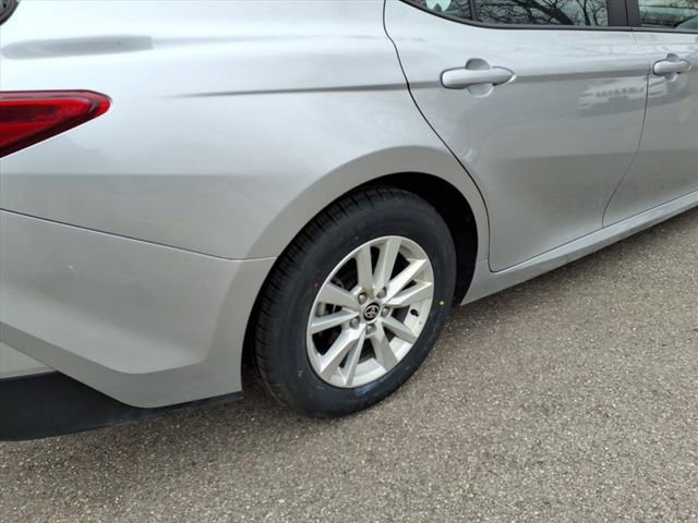 Certified 2025 Toyota Camry LE FWD image 9