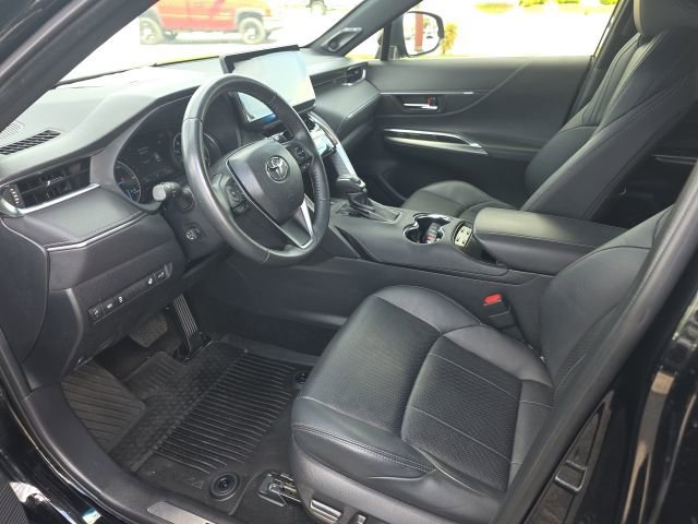 Certified 2021 Toyota Venza XLE w/ Softex Package image 7