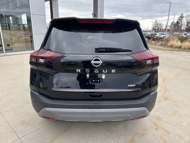 Used 2022 Nissan Rogue S image 6