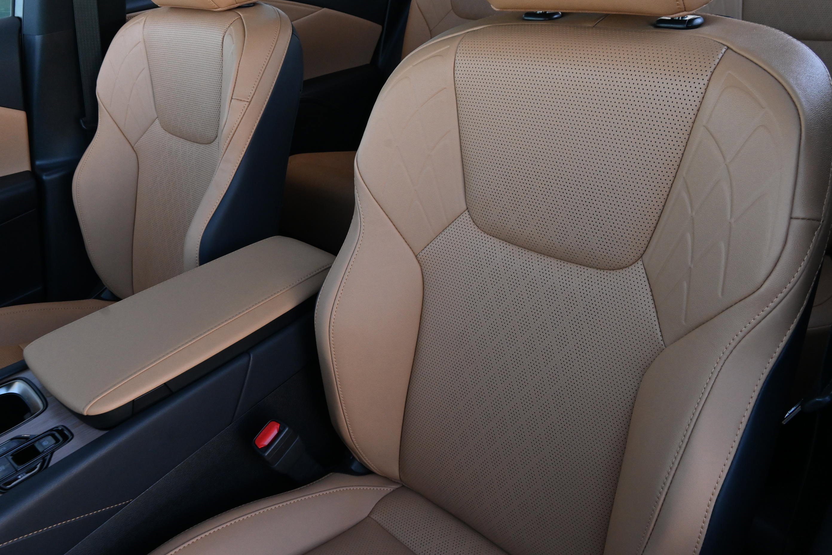 Used 2026 Lexus RX 350 Premium Plus w/ Accessory Package (Z1) image 8