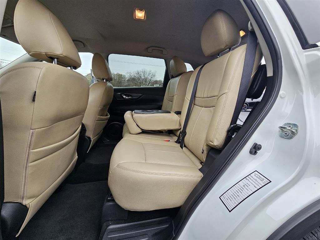 Used 2019 Nissan Rogue SV image 8