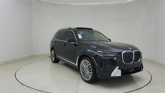 Used 2025 BMW X7 xDrive40i w/ Executive Package image 69