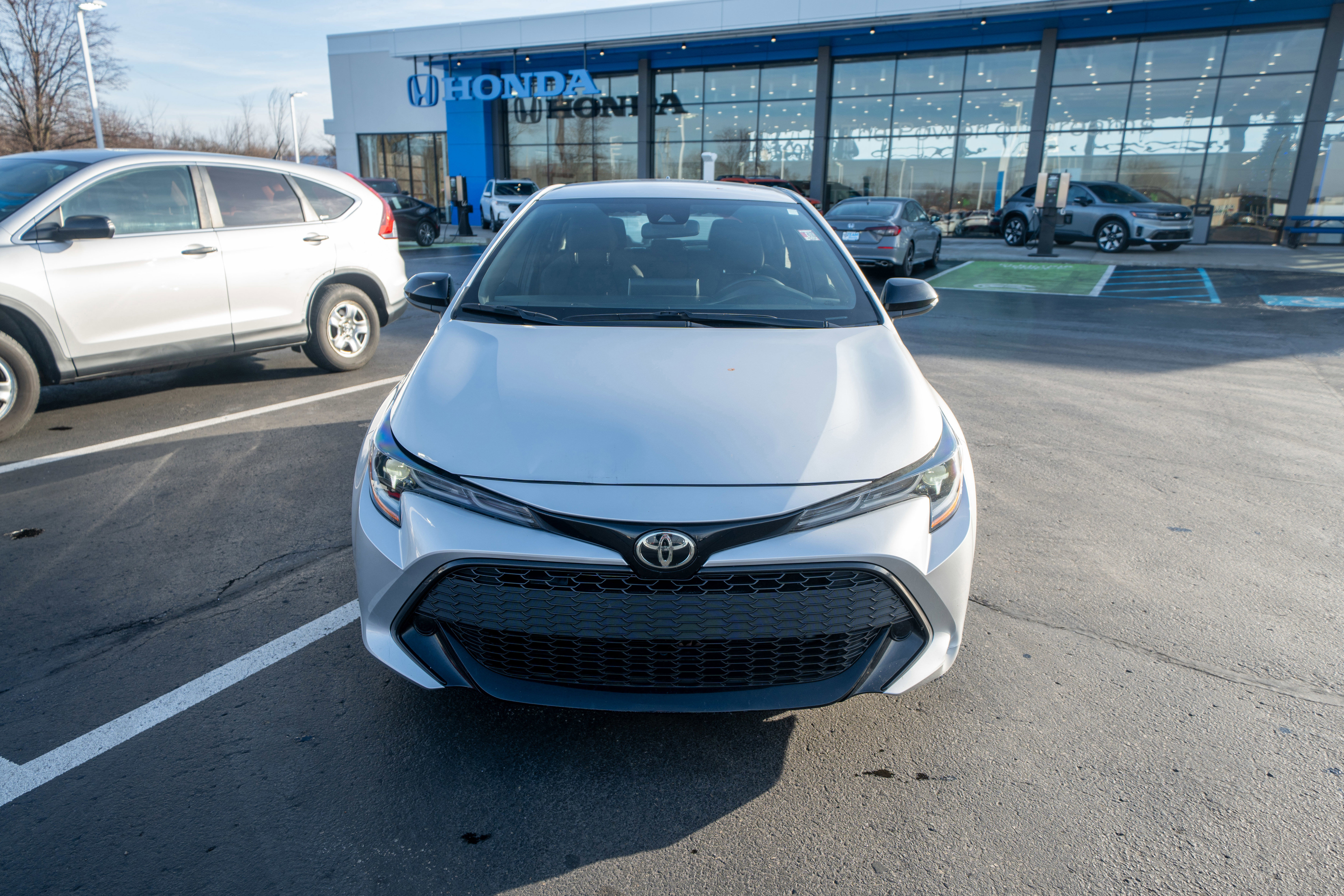 Used 2021 Toyota Corolla SE image 2