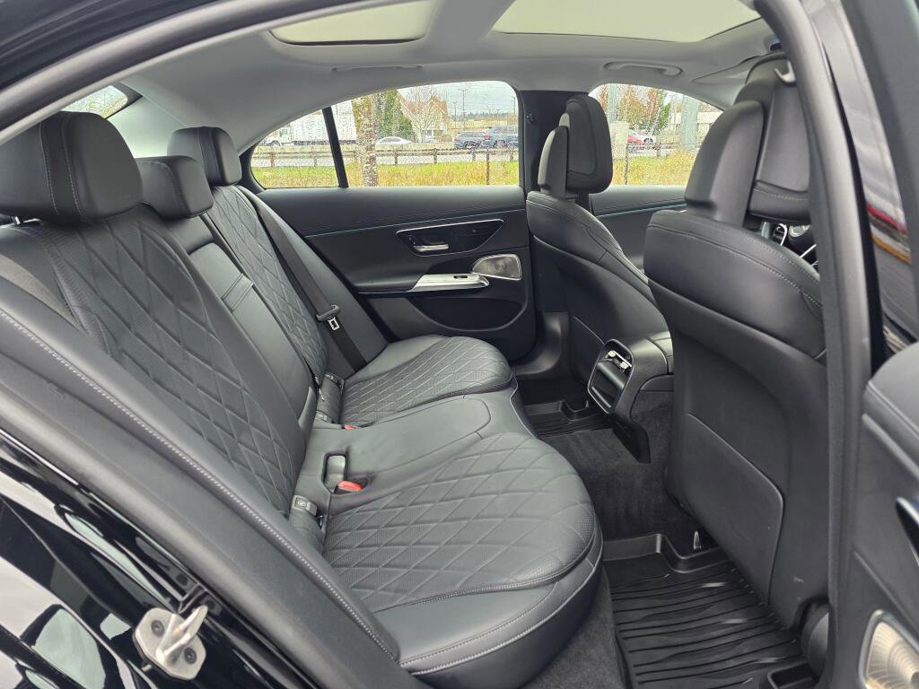 Used 2024 Mercedes-Benz E 450 4MATIC Sedan image 24