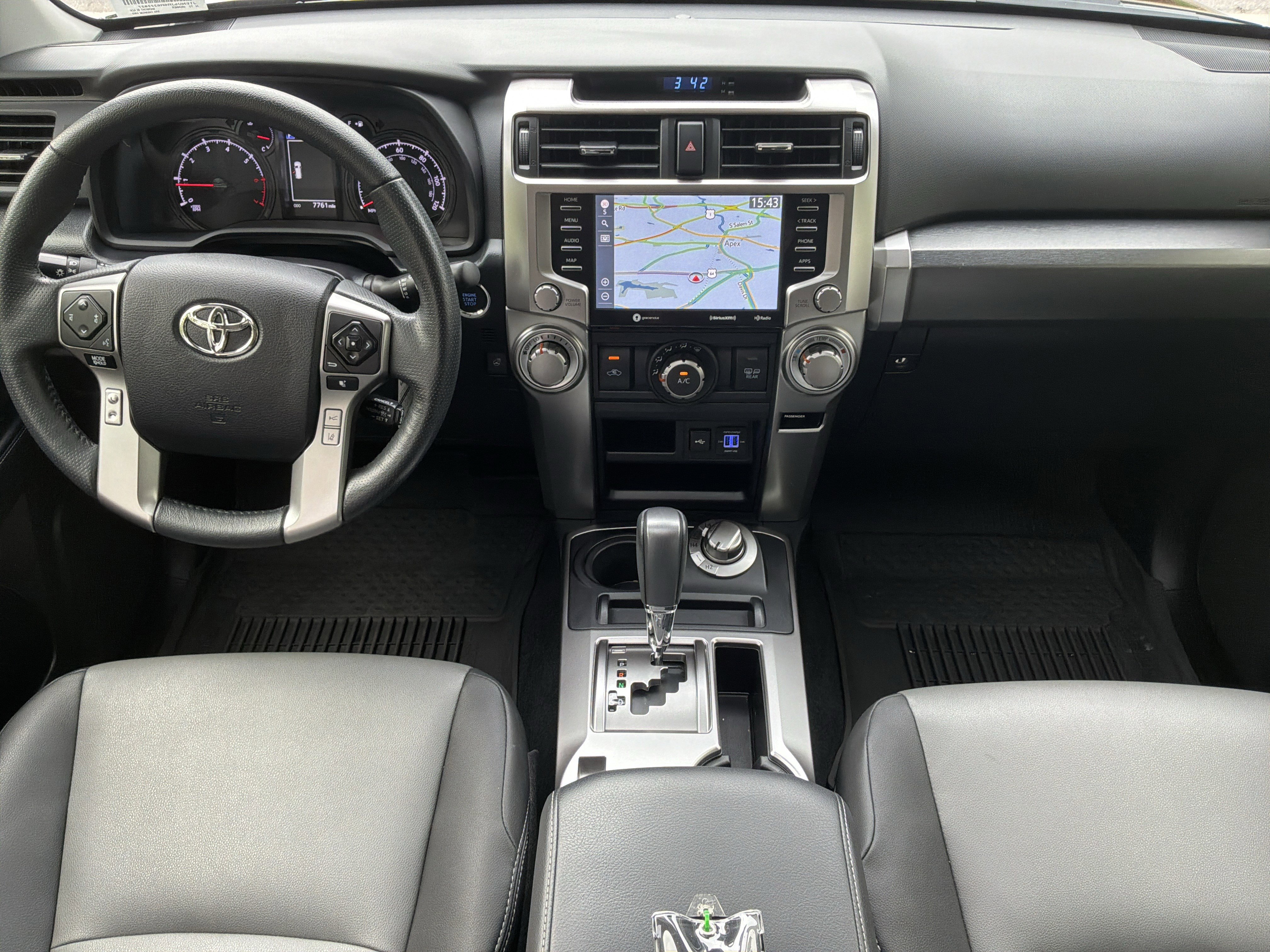 Used 2024 Toyota 4Runner SR5 Premium w/ Moonroof Package AWD/4WD image 30