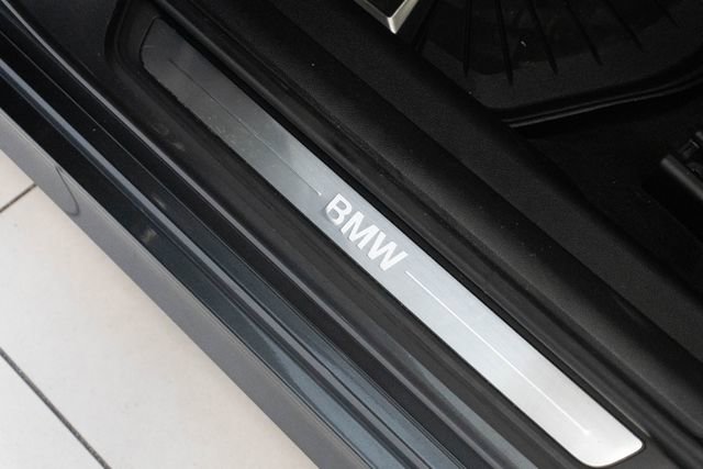 Used 2022 BMW 330i Sedan w/ Premium Package RWD image 15