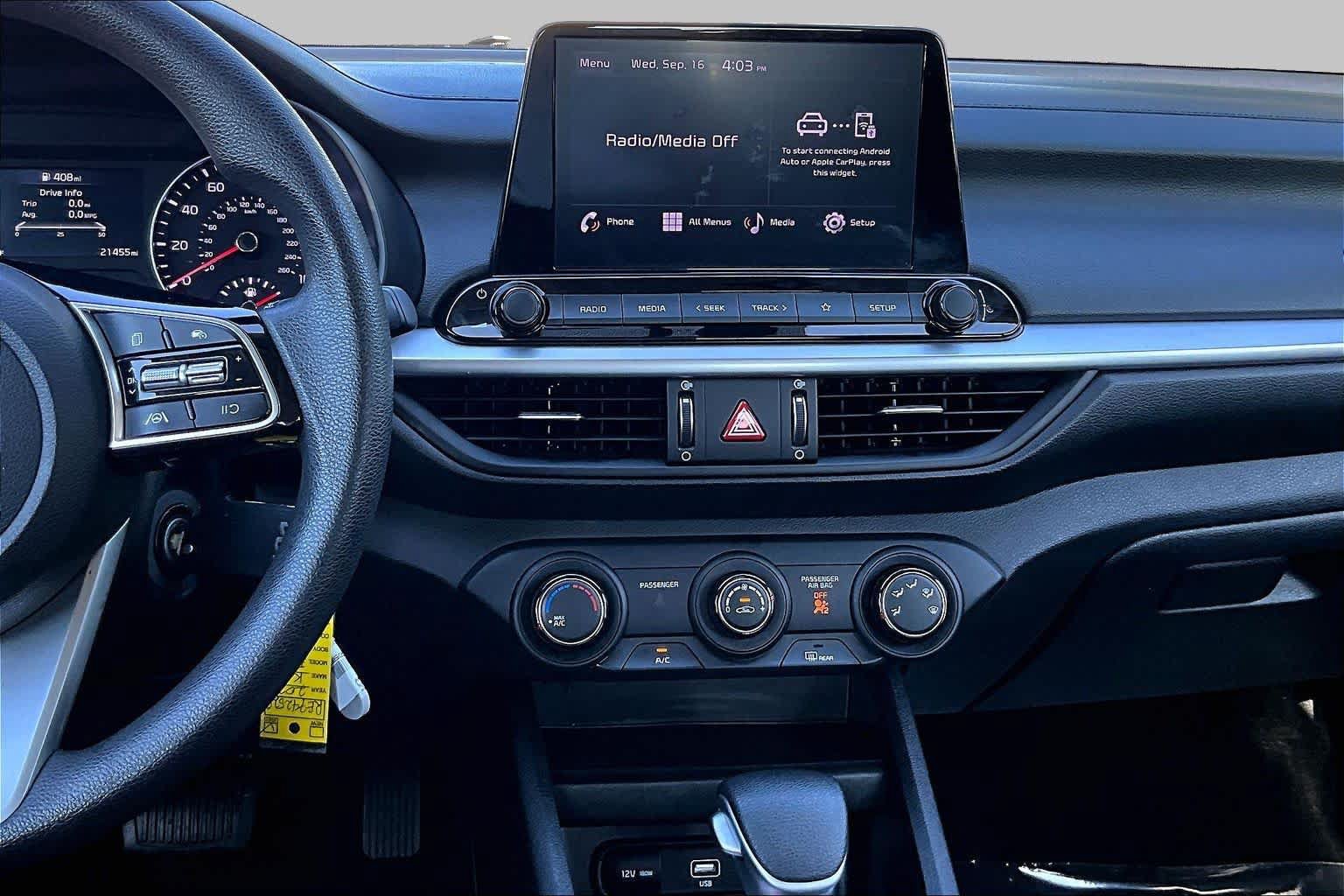 Used 2024 Kia Forte LXS w/ LXS Technology Package FWD image 7