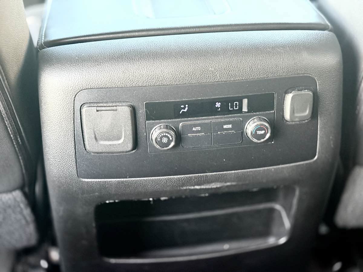 Used 2019 Chevrolet Tahoe LT RWD image 22