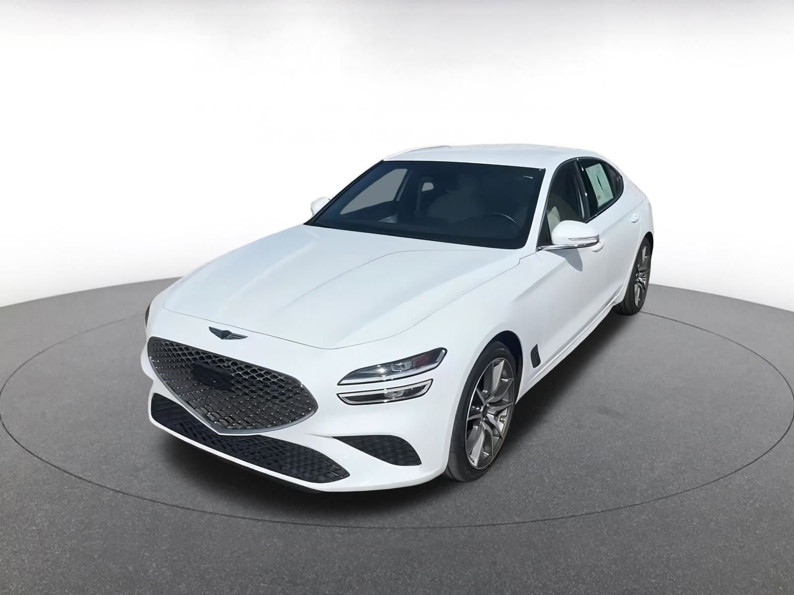 Used 2025 Genesis G70 2.5T image 7