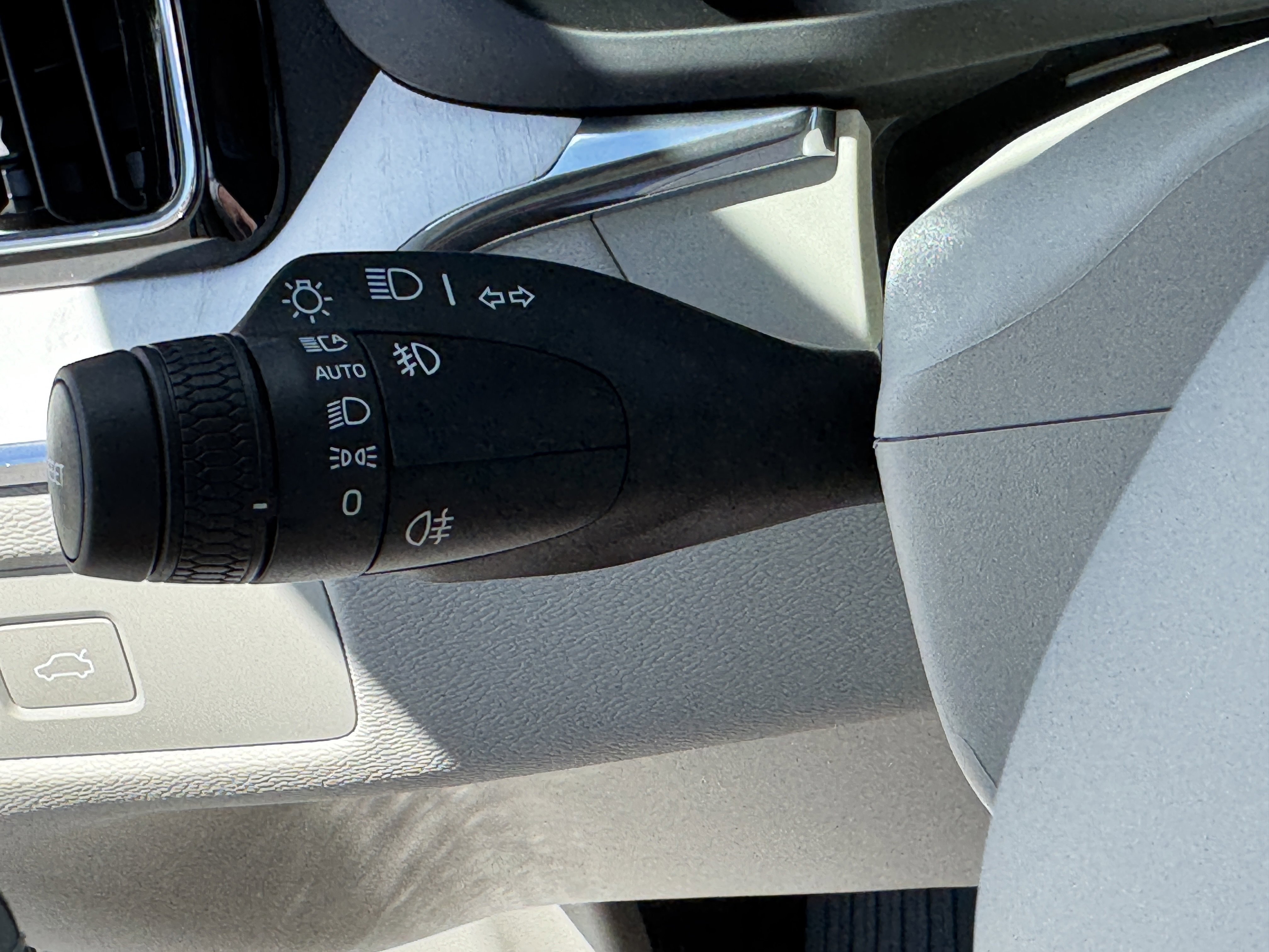 New 2026 Volvo XC60 B5 Ultra w/ Protection Package image 26
