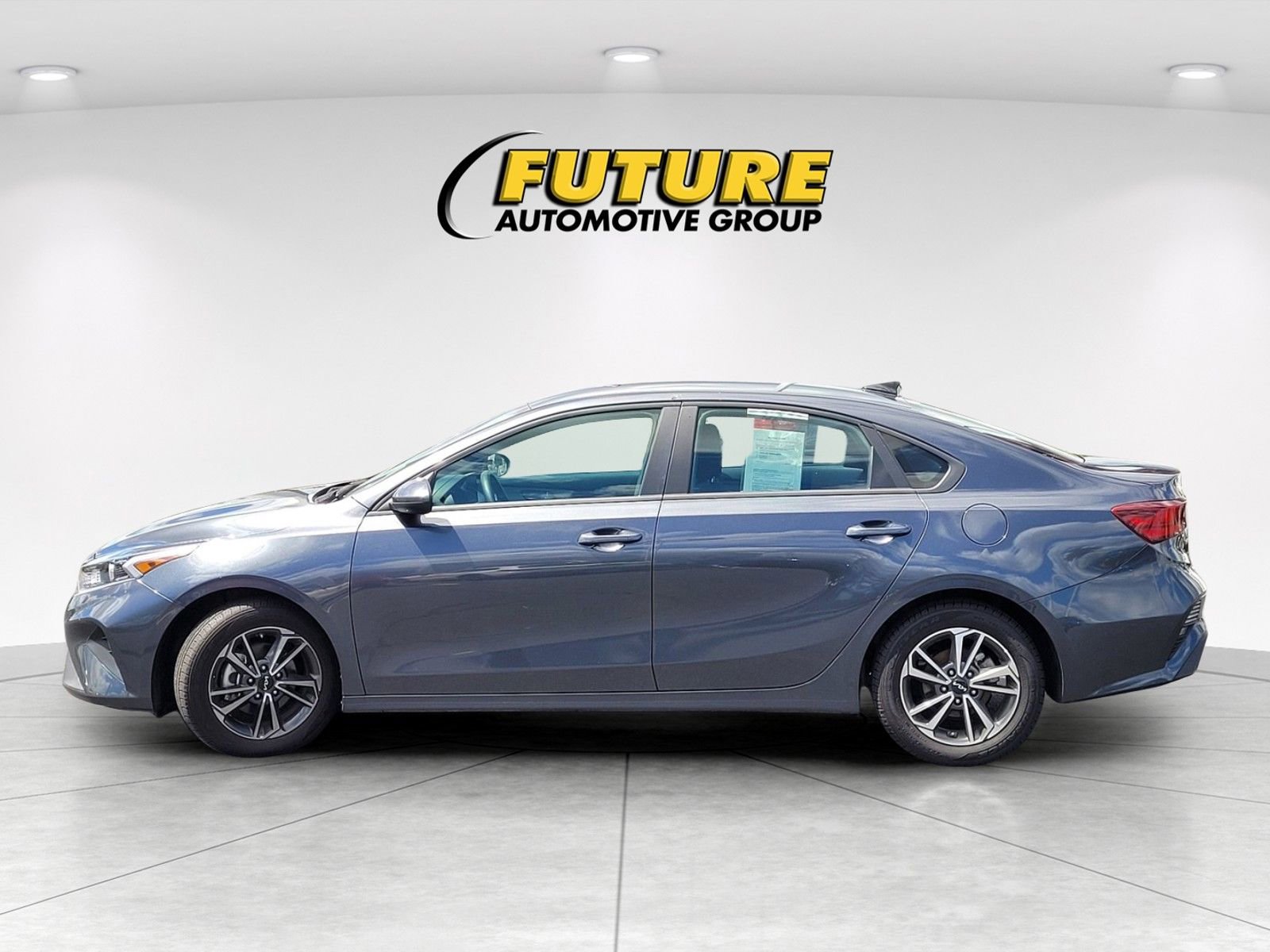 Used 2023 Kia Forte LXS FWD image 8
