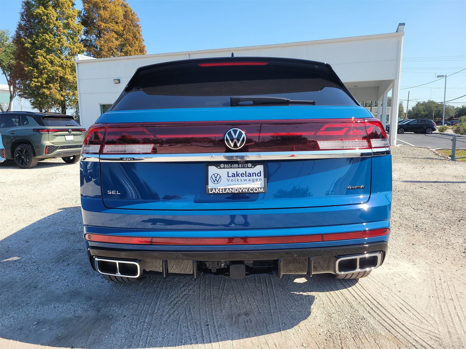 Used 2025 Volkswagen Atlas Cross Sport SEL Premium R-Line image 7