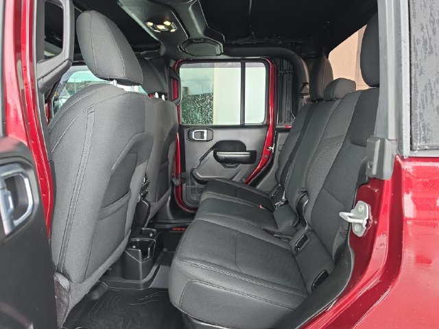 Used 2021 Jeep Gladiator Sport AWD/4WD image 16