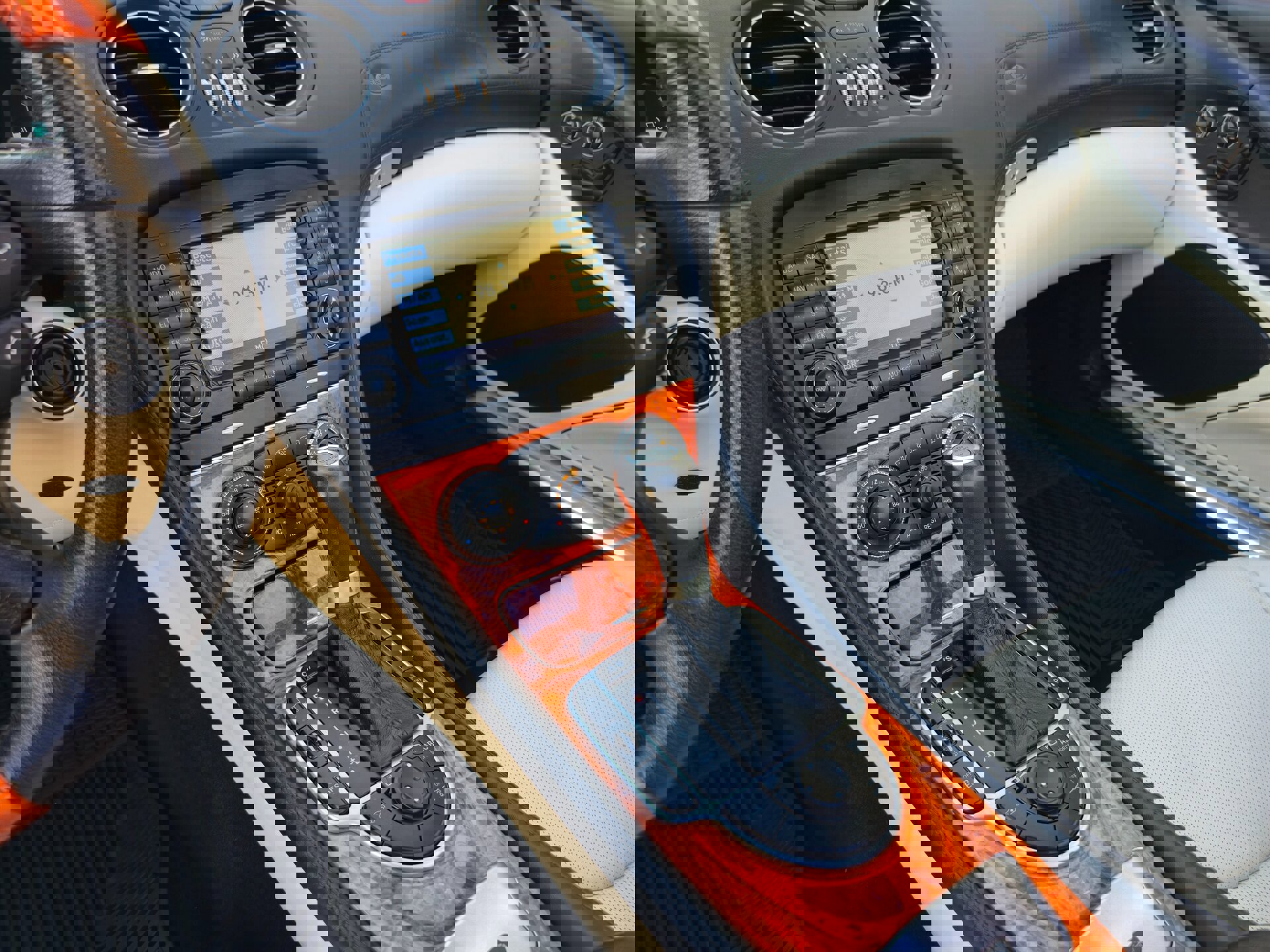 Used 2007 Mercedes-Benz SL 550 image 24