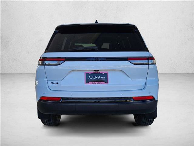 New 2025 Jeep Grand Cherokee Altitude w/ MOPAR Finishing Package image 8