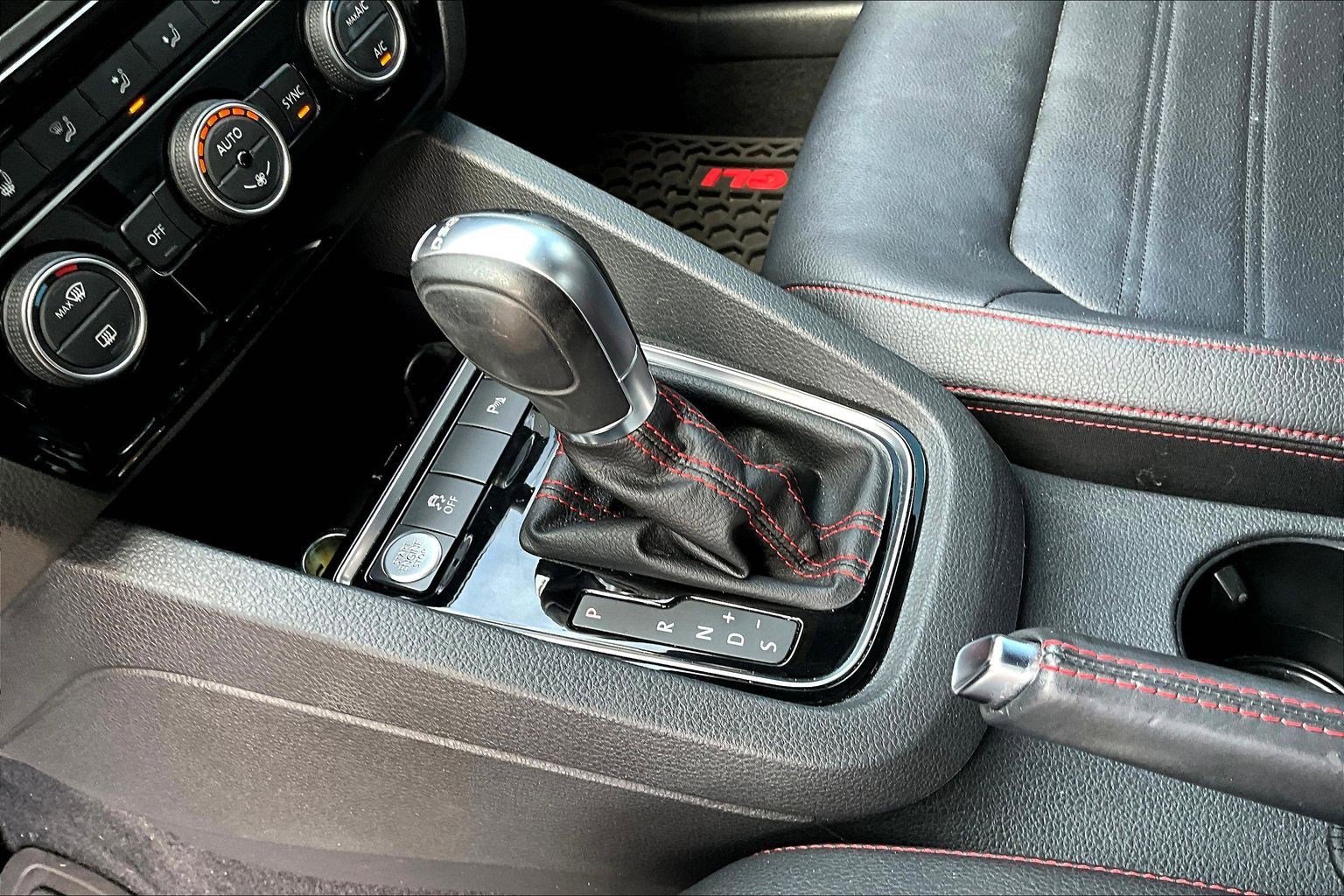 Used 2017 Volkswagen Jetta GLI image 20