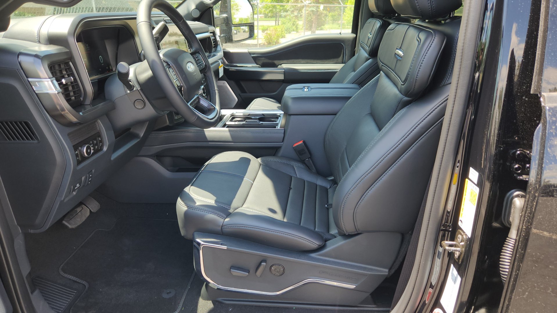New 2026 Ford F350 Platinum AWD/4WD image 24