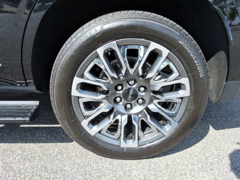 Certified 2023 GMC Yukon Denali Ultimate AWD/4WD image 12