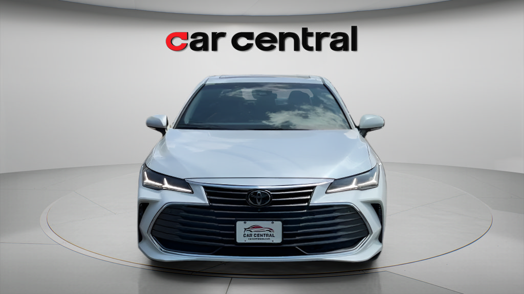 Used 2019 Toyota Avalon Limited FWD image 9