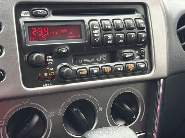 Used 2004 Toyota Matrix image 17