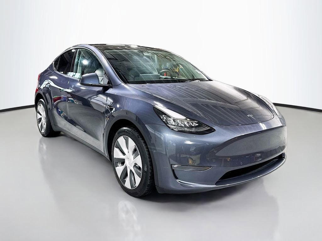 Used 2022 Tesla Model Y Long Range AWD/4WD image 3