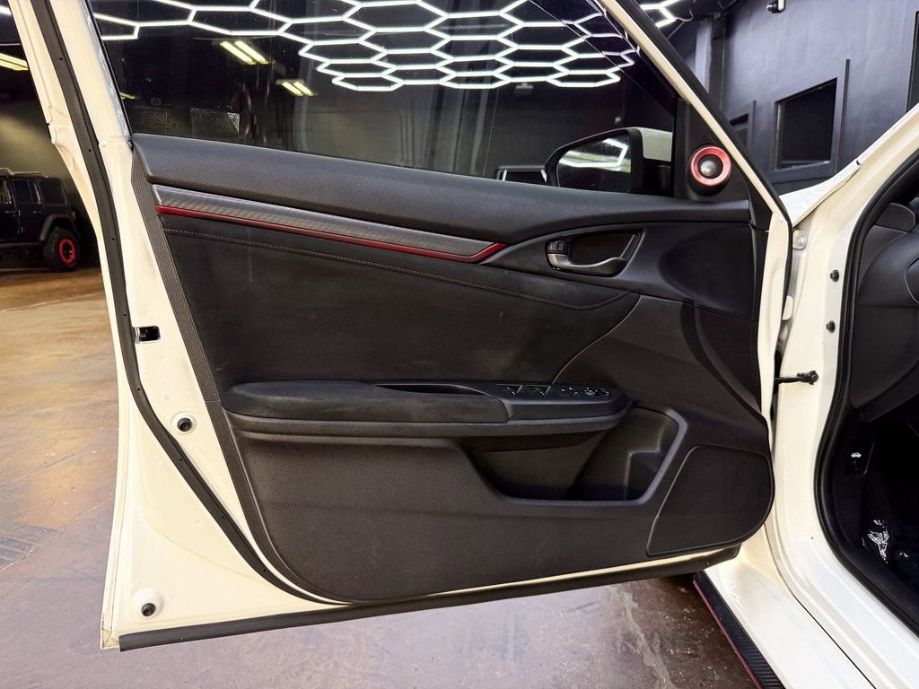 Used 2019 Honda Civic Type R image 12