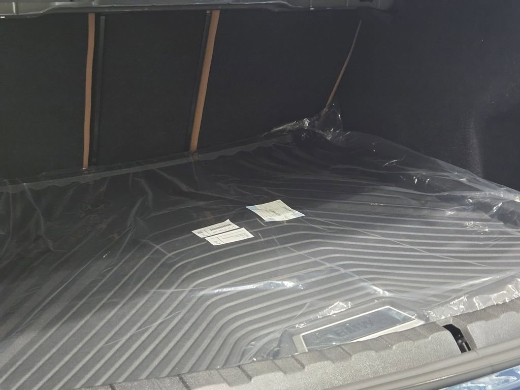 New 2026 BMW 330i xDrive Sedan w/ Convenience Package image 34