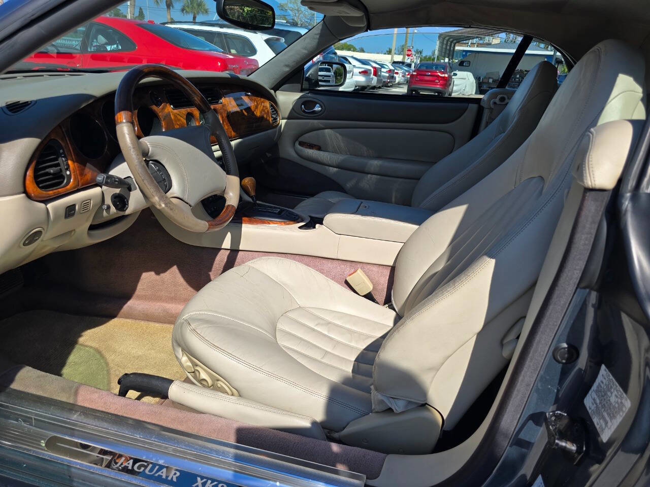 Used 2000 Jaguar XK8 Convertible image 2