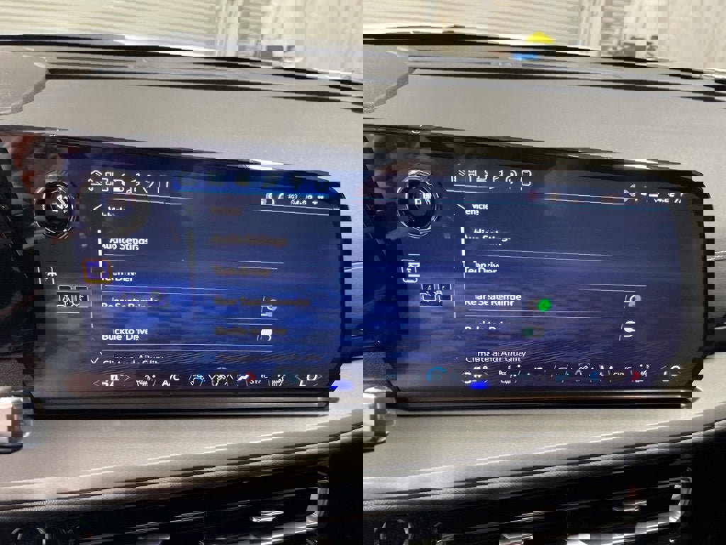 New 2026 Chevrolet Traverse LT w/ Sun and Wheel Package image 28