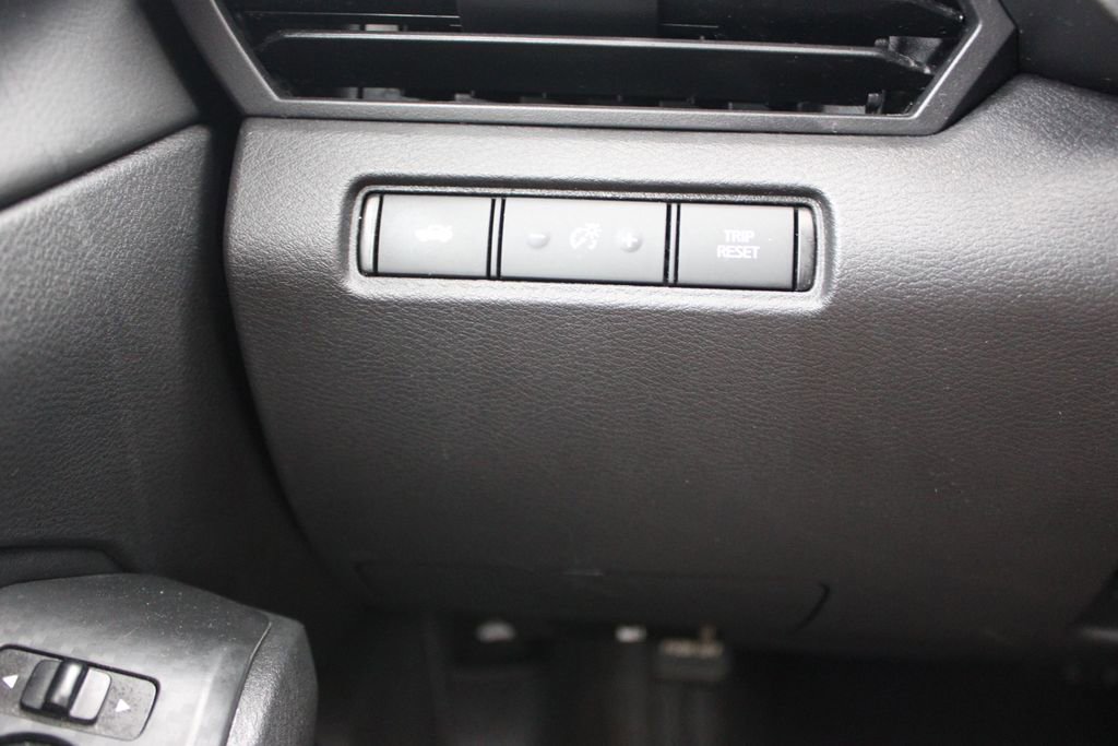 Used 2024 Nissan Altima 2.5 SV image 39