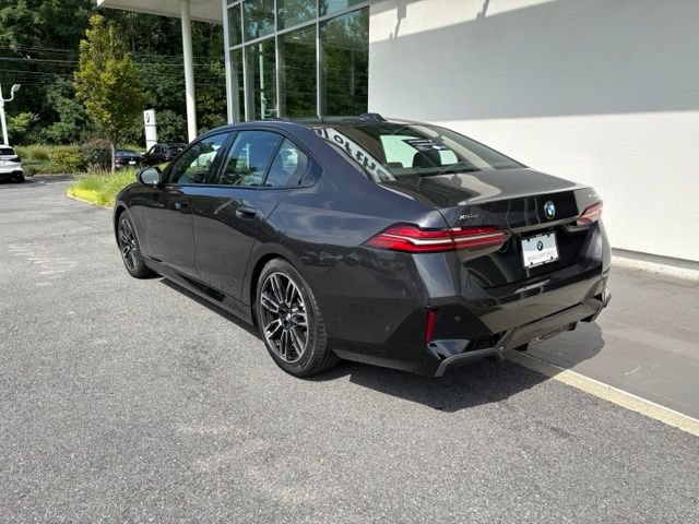 Certified 2024 BMW 530i xDrive w/ M Sport Package AWD/4WD image 9