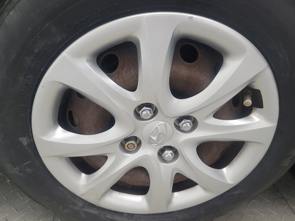 Used 2014 Hyundai Accent GS image 31