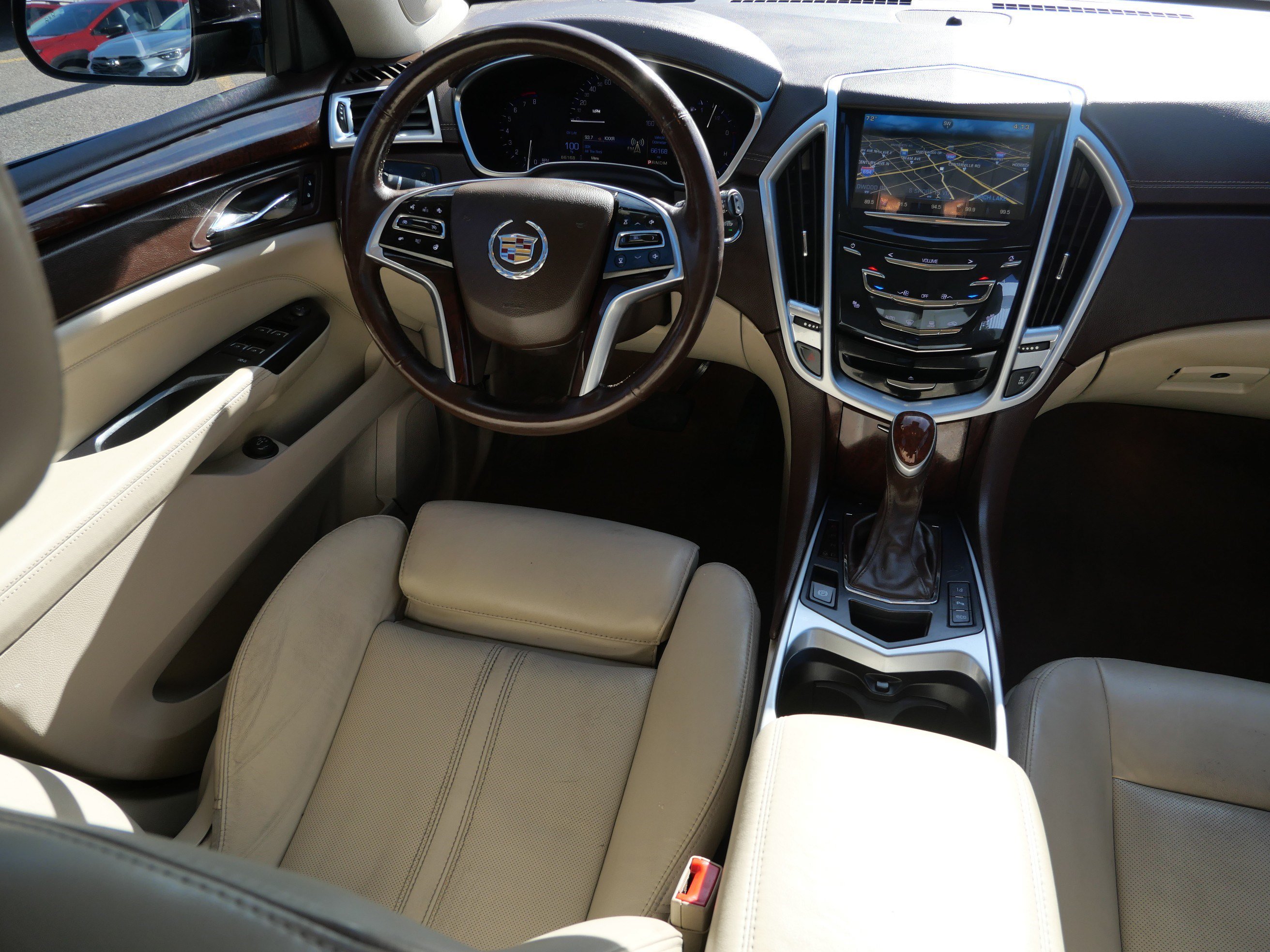 Used 2015 Cadillac SRX Luxury w/ Driver Awareness Package FWD image 9