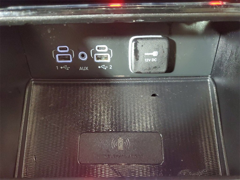 Used 2023 Jeep Grand Cherokee L Limited w/ Luxury Tech Group II image 22